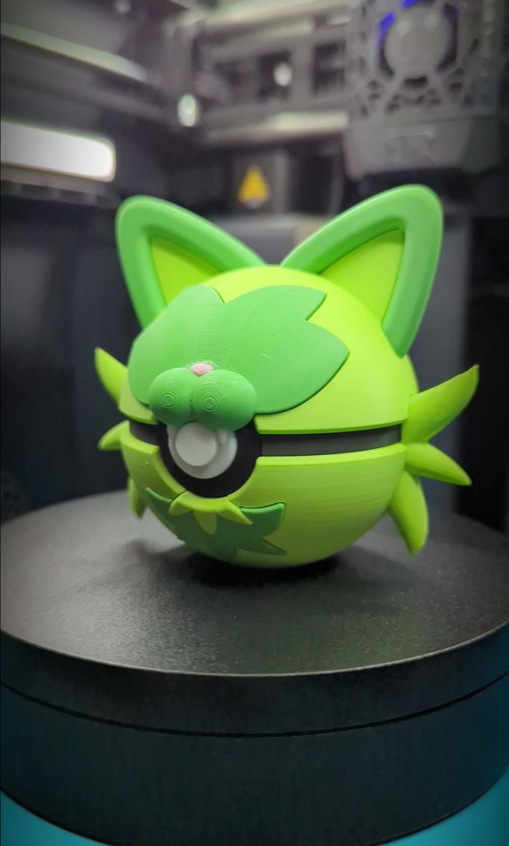 Sprigatito Pokéball Display Model – 3D Printed Collectible Figure
