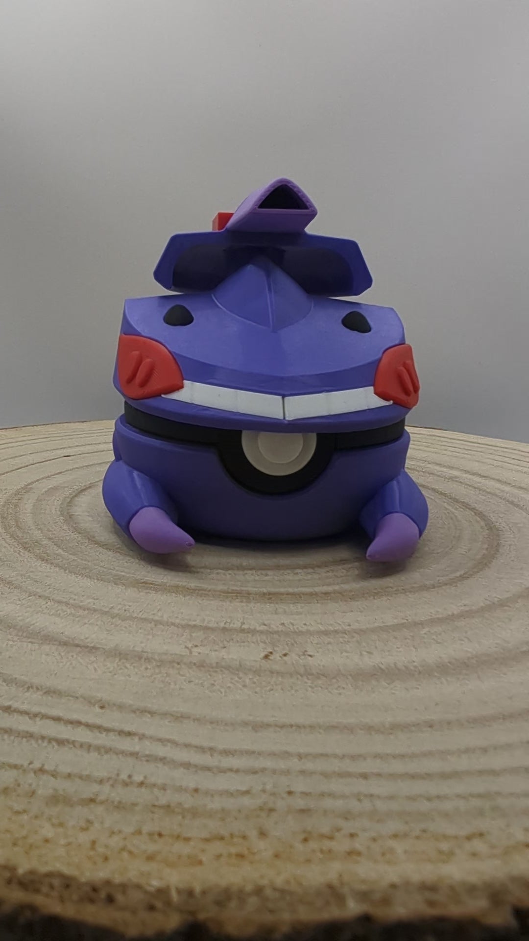 Genesect Pokéball Display Model – 3D Printed Collectible Figure