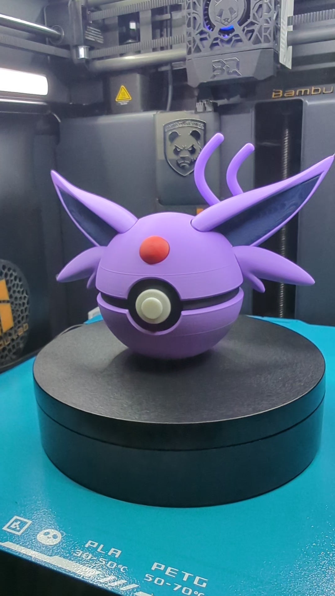 Espeon Pokéball Display Model – 3D Printed Collectible Figure