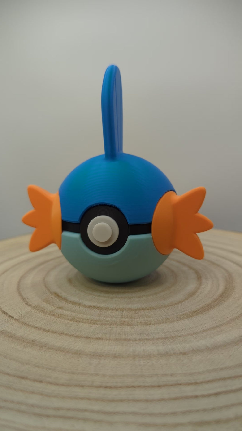 Mudkip Pokéball Display Model – 3D Printed Collectible Figure