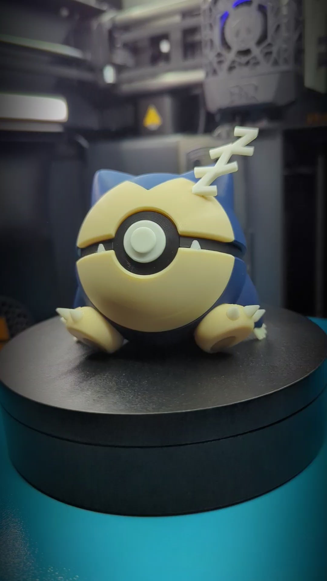 Snorlax Pokéball Display Model – 3D Printed Collectible Figure